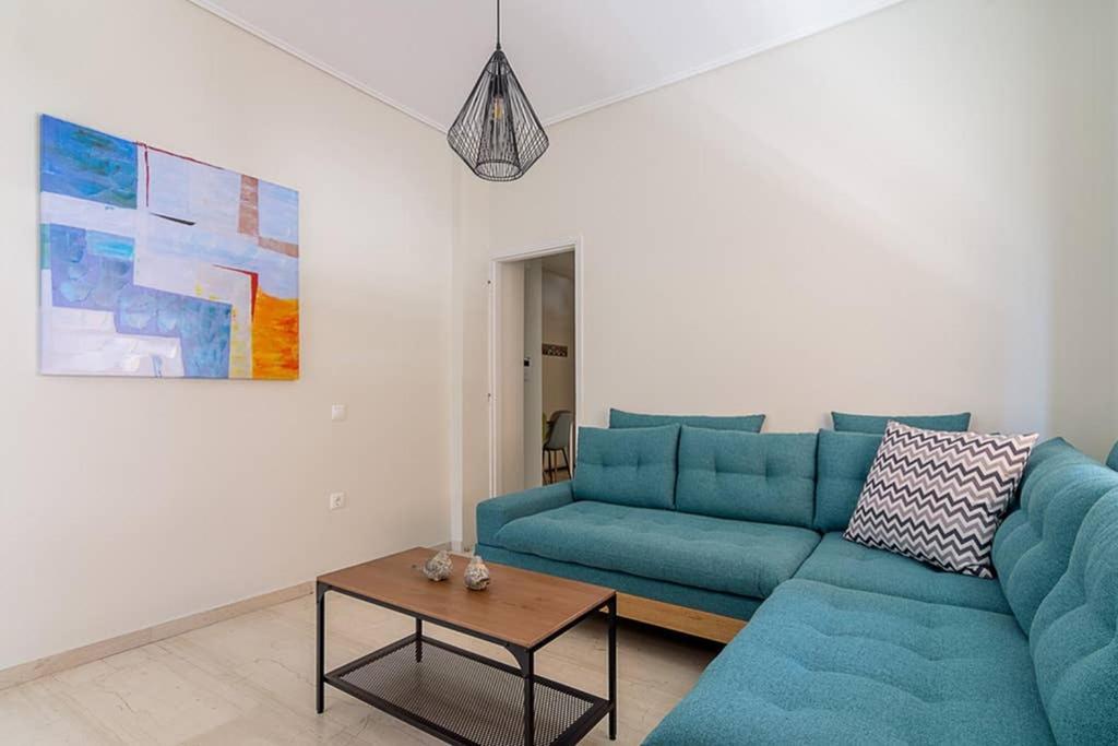 Cozy Flat With 1 Bedroom Next To Metro Station Atena Exterior foto