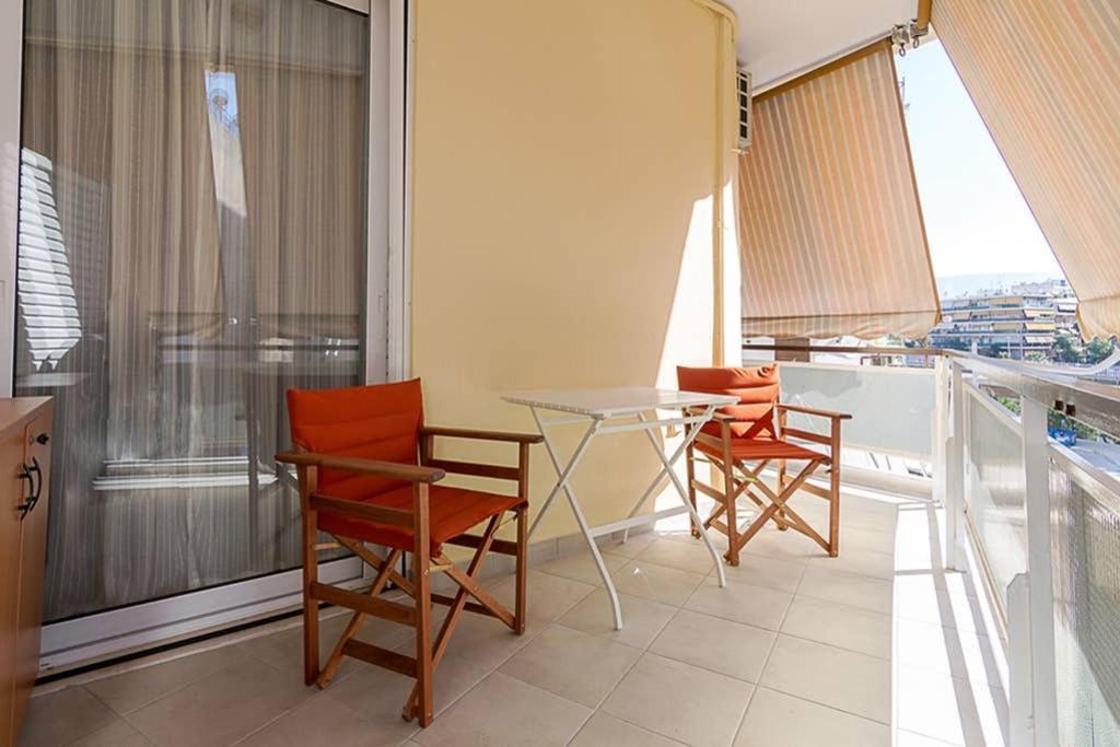 Cozy Flat With 1 Bedroom Next To Metro Station Atena Exterior foto